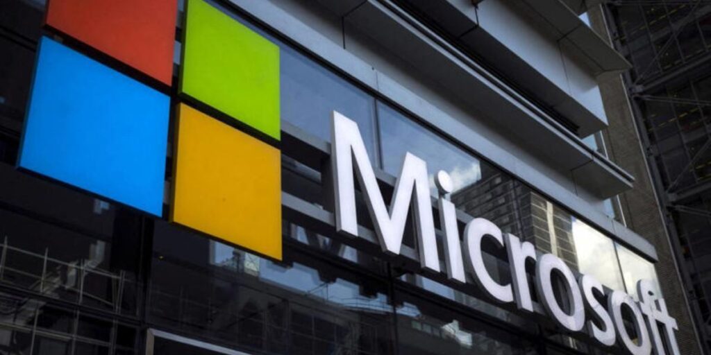 Microsoft Apresenta Novo Chip de Inteligência Artificial para Competir com Google e Amazon