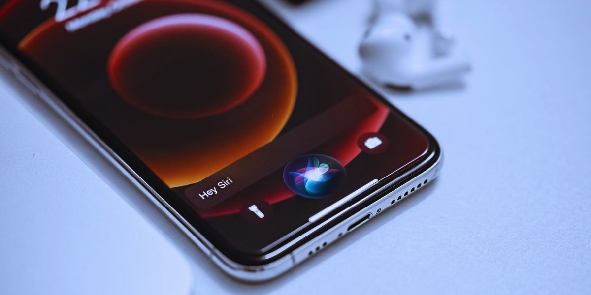 Nova Siri com Inteligência Artificial Promete Revolucionar Experiência dos Utilizadores da Apple em 2026